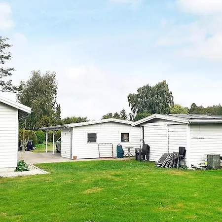 10 Person Holiday Home In Rodvig Stevns-By Traum Vakantiehuis *