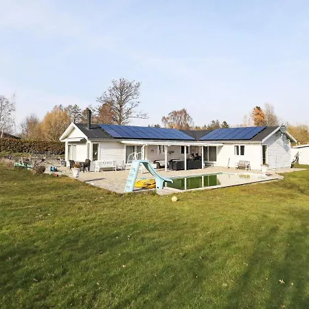 10 Person Holiday Home In Rodvig Stevns-By Traum