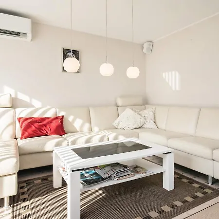 Vakantiehuis 10 Person Holiday Home In Rodvig Stevns-By Traum